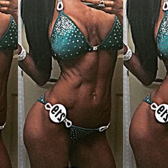 Sparkling scrunch bum swim suit - Picture 8 of 9